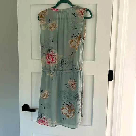 Dress - Picture 5 of 12